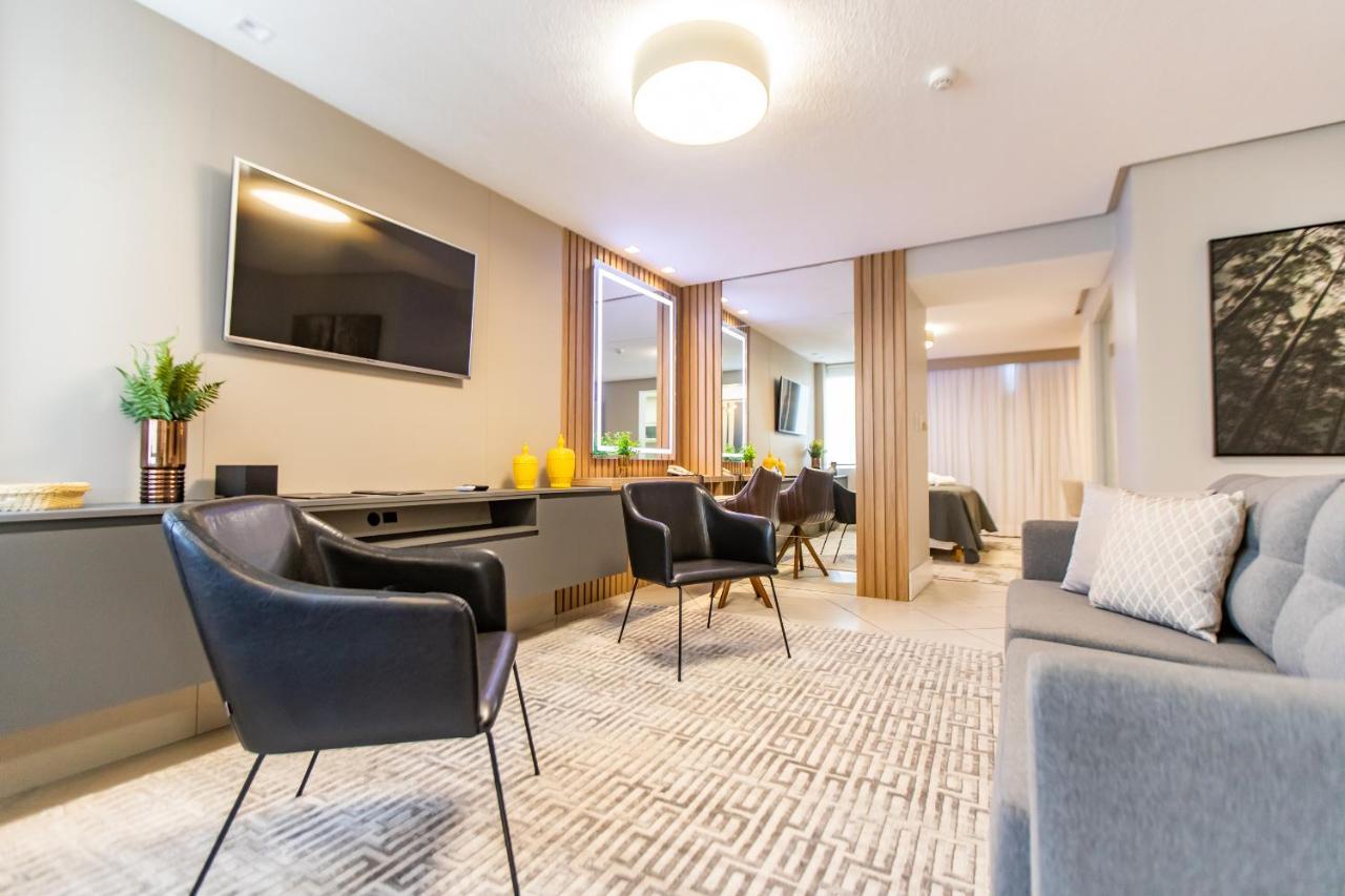 Delupo Hotel - Livin Studios Крисіума Екстер'єр фото