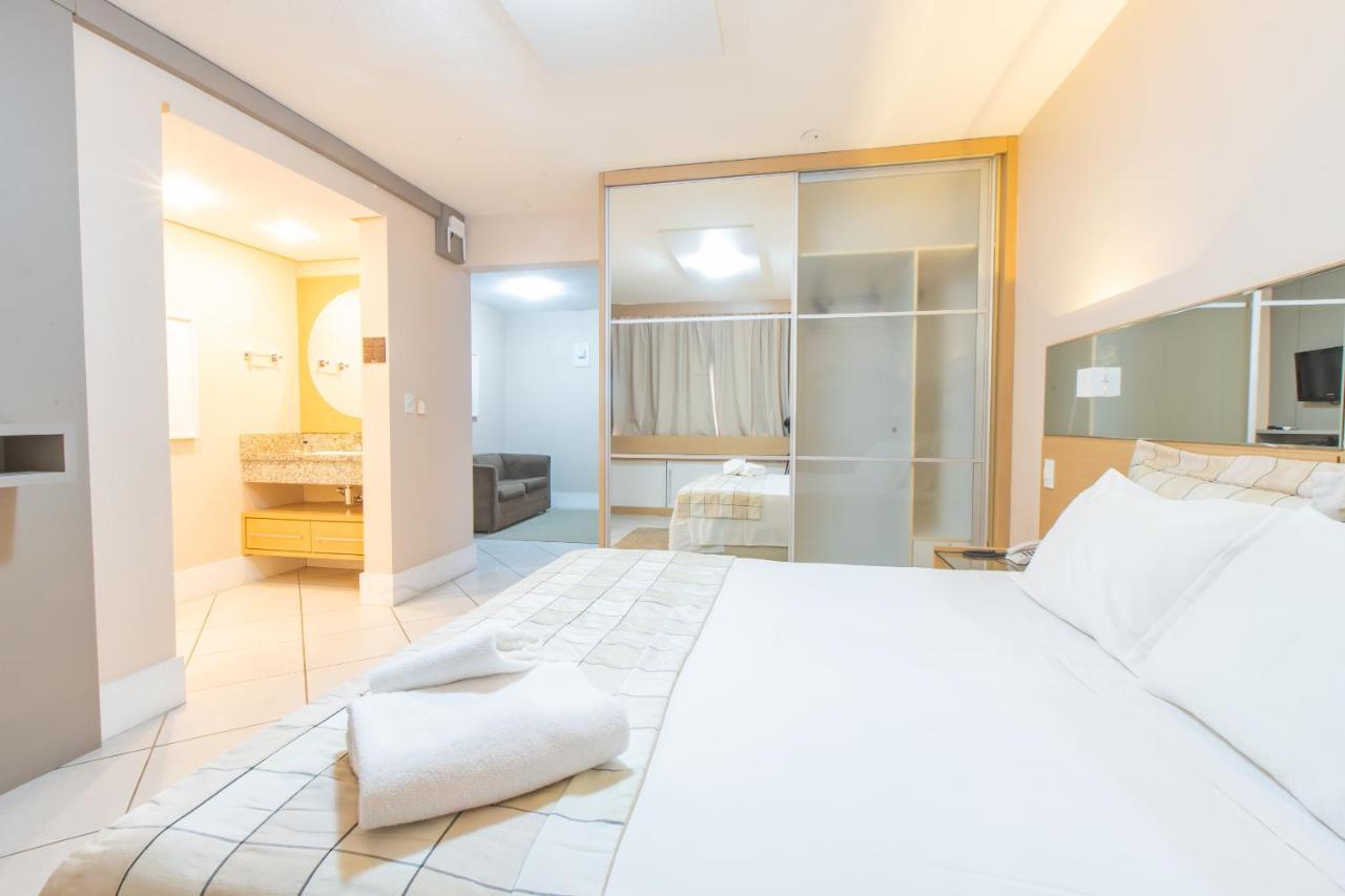 Delupo Hotel - Livin Studios Крисіума Екстер'єр фото