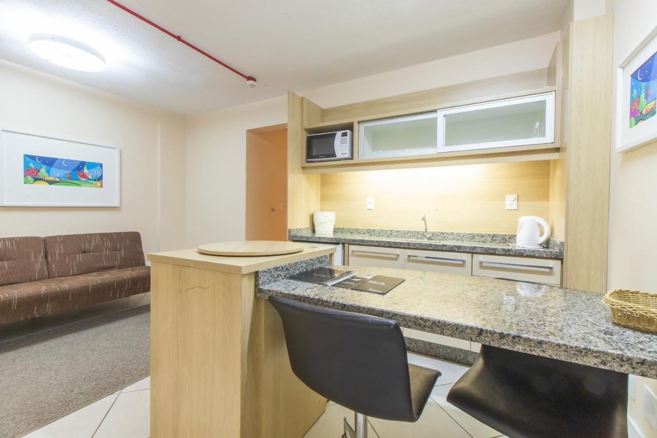 Delupo Hotel - Livin Studios Крисіума Екстер'єр фото